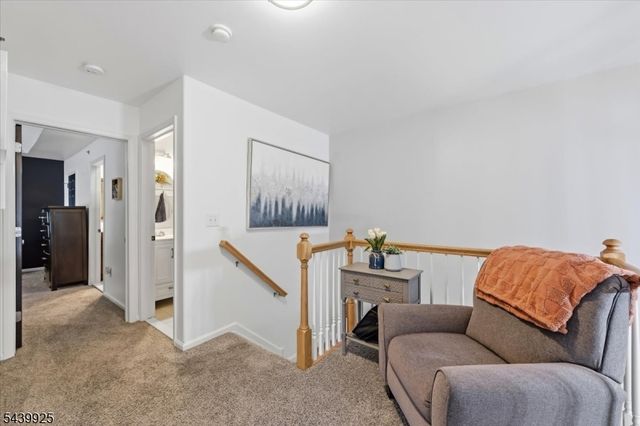 56 Limerick Ln, Lopatcong Twp., NJ 08865