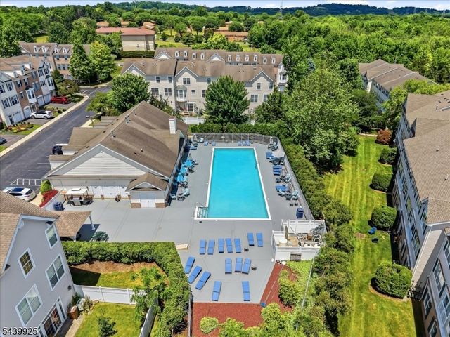 56 Limerick Ln, Lopatcong Twp., NJ 08865