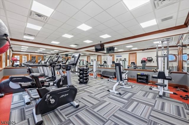 56 Limerick Ln, Lopatcong Twp., NJ 08865