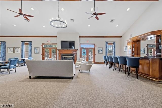56 Limerick Ln, Lopatcong Twp., NJ 08865