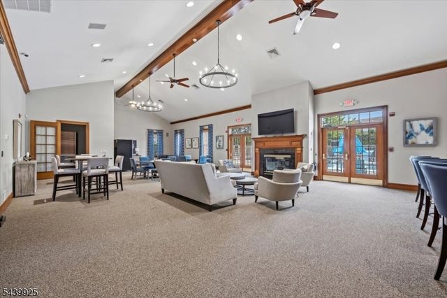 56 Limerick Ln, Lopatcong Twp., NJ 08865