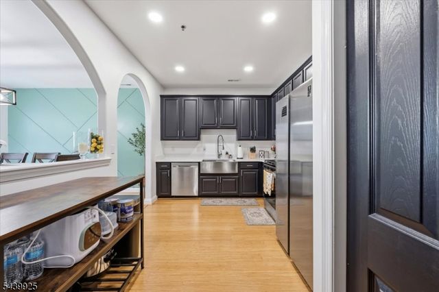 56 Limerick Ln, Lopatcong Twp., NJ 08865