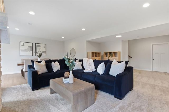 12527 W 182nd Court, Overland Park, KS 66013