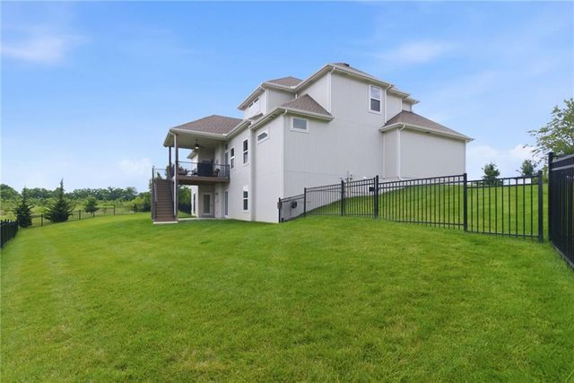 12527 W 182nd Court, Overland Park, KS 66013