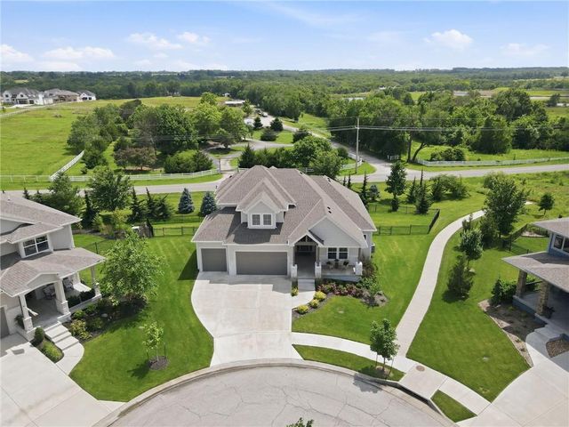 12527 W 182nd Court, Overland Park, KS 66013