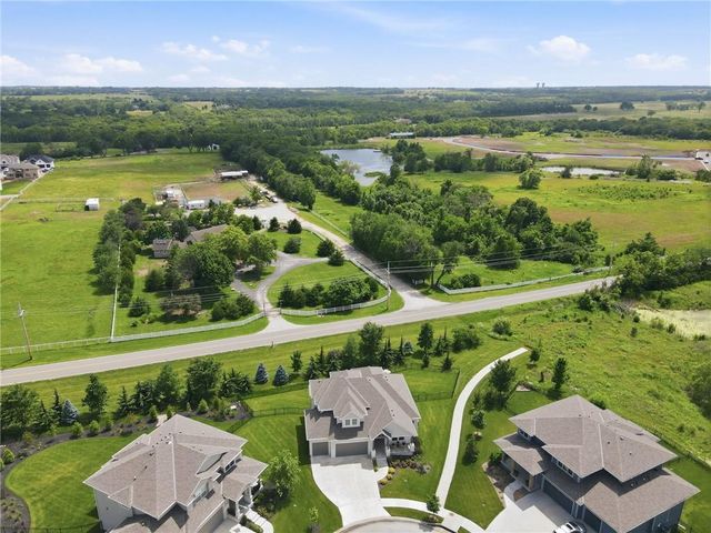 12527 W 182nd Court, Overland Park, KS 66013