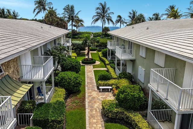 5500 OLD OCEAN Boulevard 108, Ocean Ridge, FL 33435