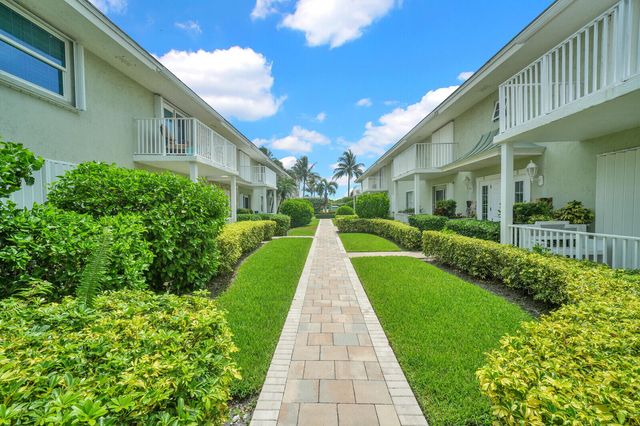 5500 OLD OCEAN Boulevard 108, Ocean Ridge, FL 33435