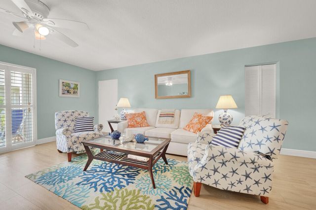 5500 OLD OCEAN Boulevard 108, Ocean Ridge, FL 33435