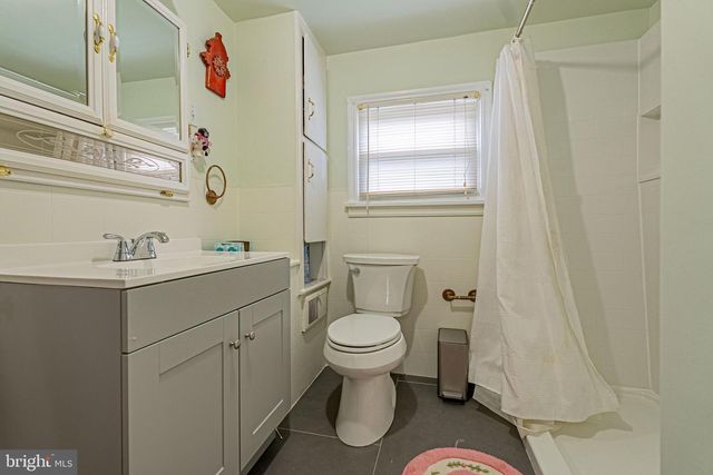 312 HAMMOND ST, Westernport, MD 21562