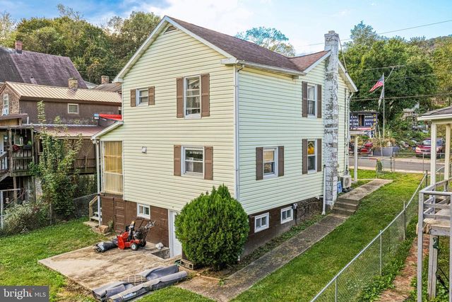 312 HAMMOND ST, Westernport, MD 21562