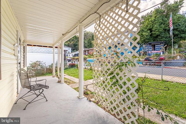 312 HAMMOND ST, Westernport, MD 21562