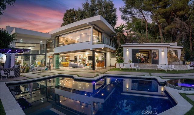 3020 Hollyridge Drive, Los Angeles, CA 90068