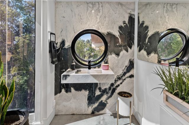 3020 Hollyridge Drive, Los Angeles, CA 90068