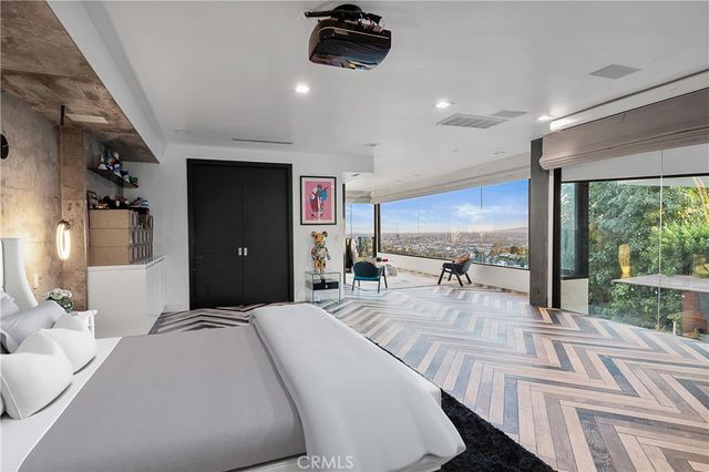 3020 Hollyridge Drive, Los Angeles, CA 90068