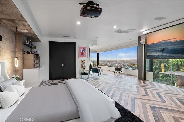 3020 Hollyridge Drive, Los Angeles, CA 90068