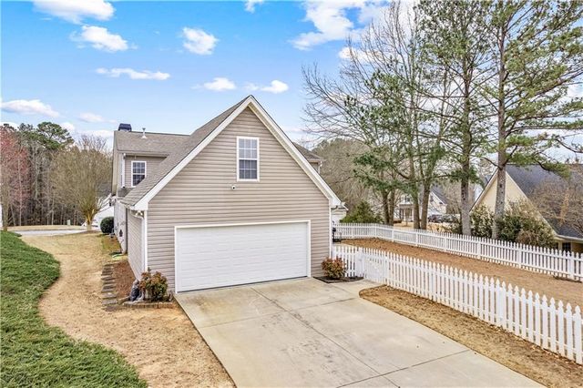 136 Baldwin Court, Newnan, GA 30263