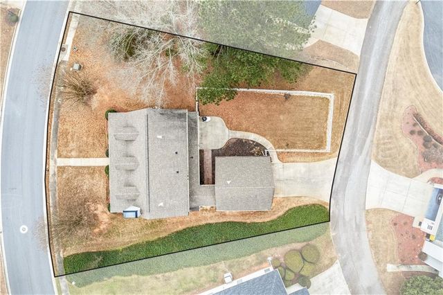 136 Baldwin Court, Newnan, GA 30263