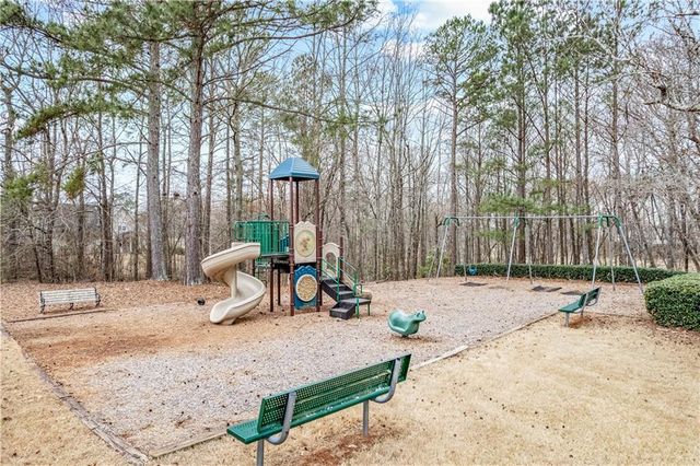 136 Baldwin Court, Newnan, GA 30263