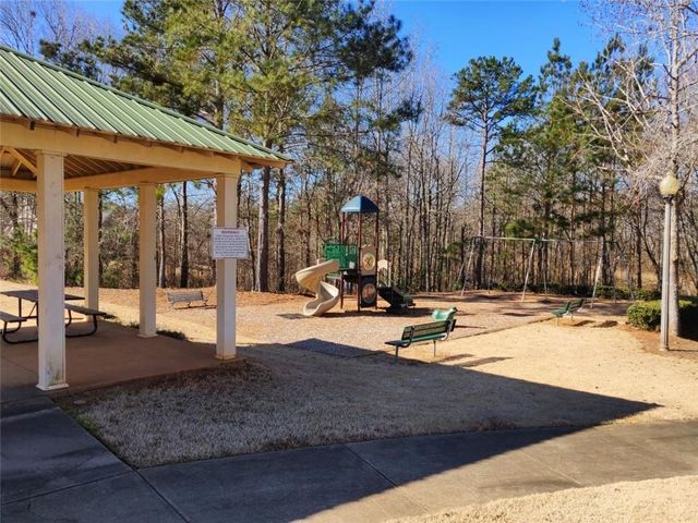 136 Baldwin Court, Newnan, GA 30263