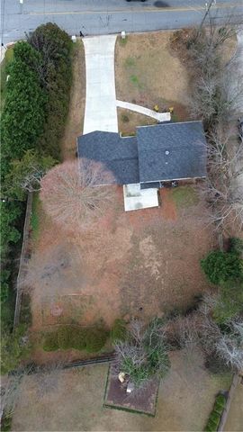 4307 Cedar Wood SW Drive, Lilburn, GA 30047