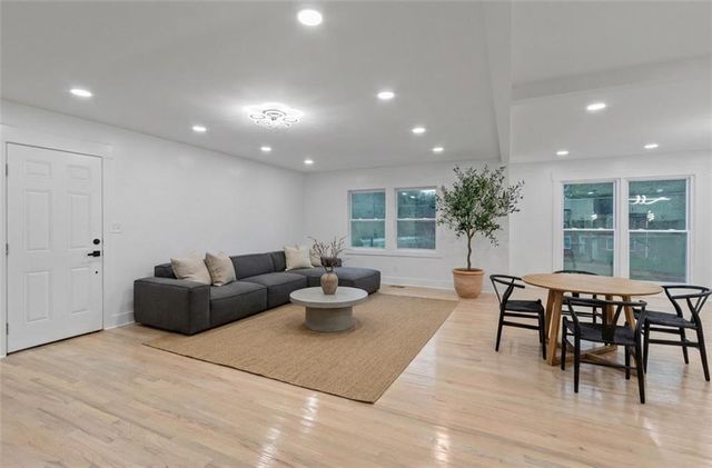 4307 Cedar Wood SW Drive, Lilburn, GA 30047