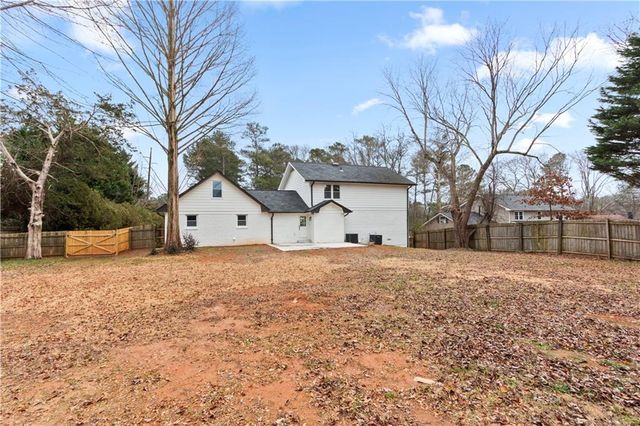 4307 Cedar Wood SW Drive, Lilburn, GA 30047