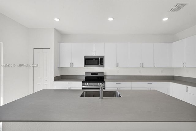 27210 SW 159th Path 10, Homestead, FL 33031
