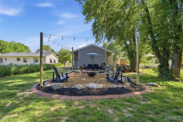 1455 Ladd Avenue, Edwardsville, IL 62025