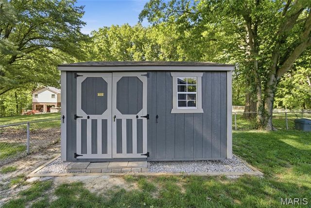 1455 Ladd Avenue, Edwardsville, IL 62025