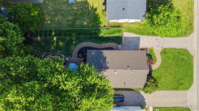 1455 Ladd Avenue, Edwardsville, IL 62025