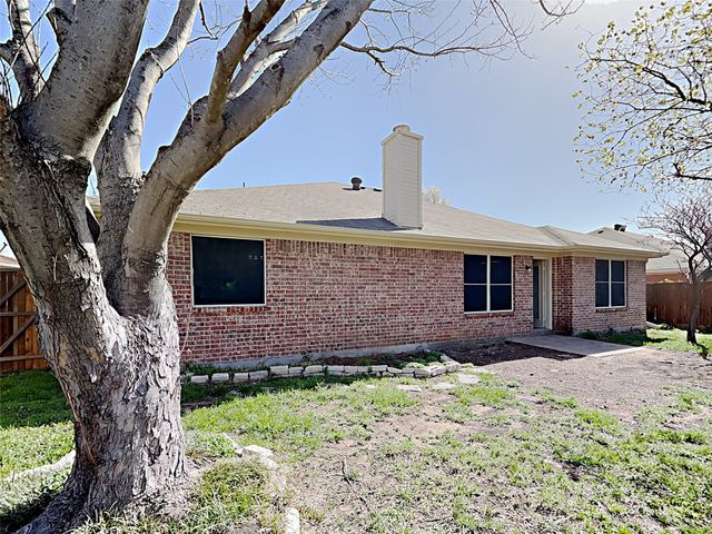 501 Marybeth Drive, Burleson, TX 76028