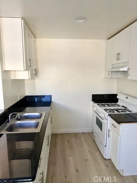 1180 Crenshaw 212, Los Angeles, CA 90019