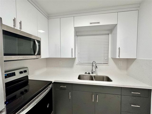 1629 SW 3rd St 5, Miami, FL 33135