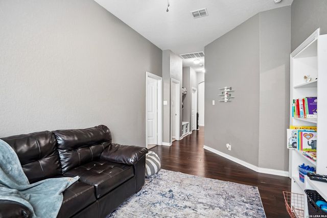 25322 Pleasant Beach, San Antonio, TX 78255