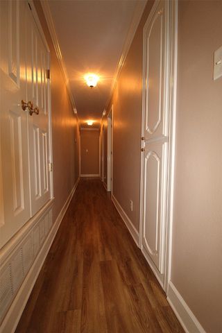 138 Weatherby Drive, Hooks, TX 75561