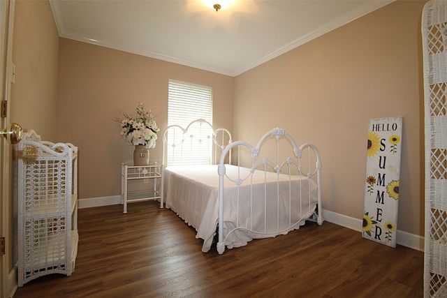 138 Weatherby Drive, Hooks, TX 75561