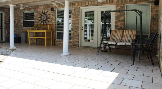 138 Weatherby Drive, Hooks, TX 75561