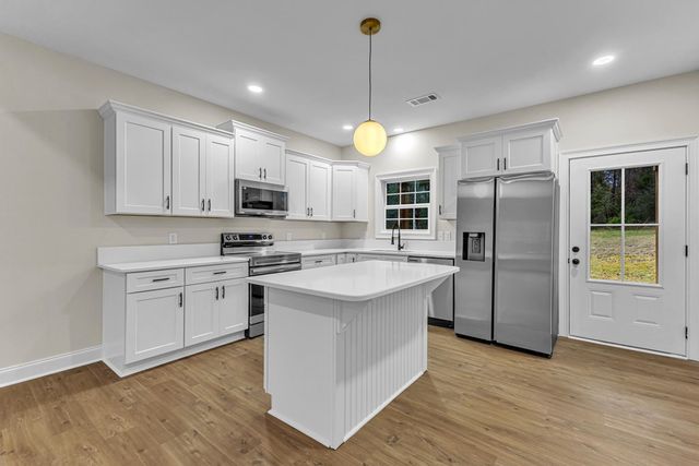 68 Mill Creek Drive, Smiths Station, AL 36877