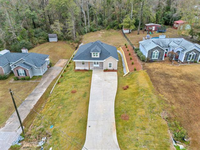 68 Mill Creek Drive, Smiths Station, AL 36877
