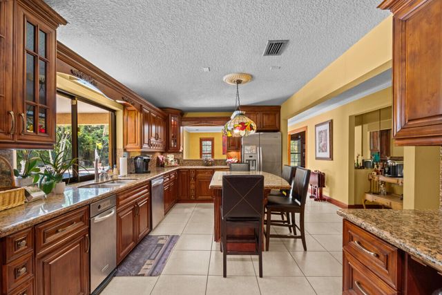 10010 NW 135th Street, Hialeah Gardens, FL 33018