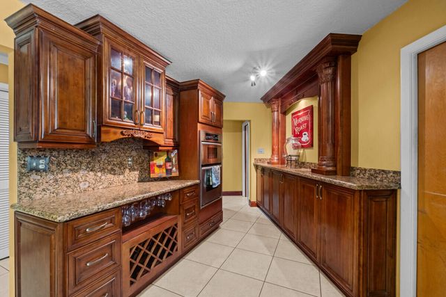 10010 NW 135th Street, Hialeah Gardens, FL 33018