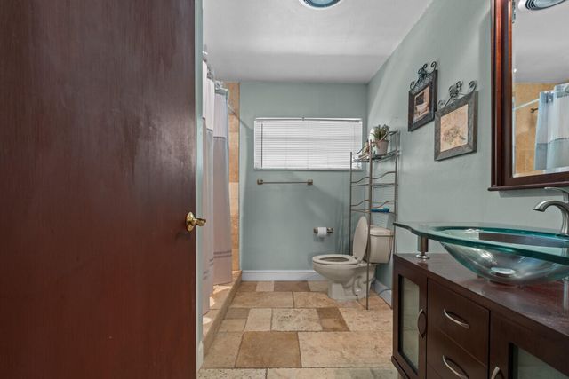10010 NW 135th Street, Hialeah Gardens, FL 33018