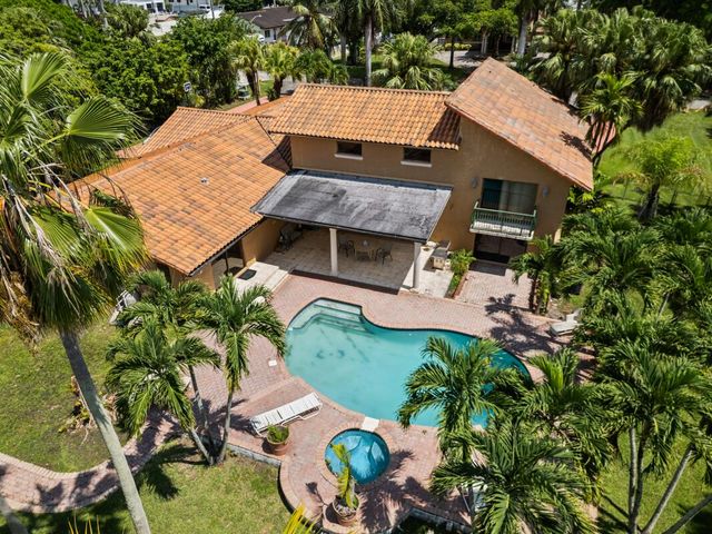 10010 NW 135th Street, Hialeah Gardens, FL 33018