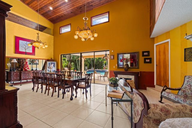 10010 NW 135th Street, Hialeah Gardens, FL 33018