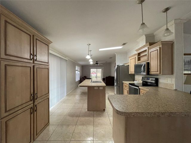 7690 SE 193RD AVENUE, Morriston, FL 32668