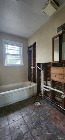 2350 Chambers Road, St Louis, MO 63136