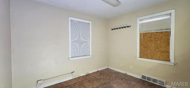 2350 Chambers Road, St Louis, MO 63136