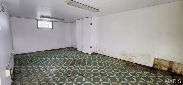 2350 Chambers Road, St Louis, MO 63136