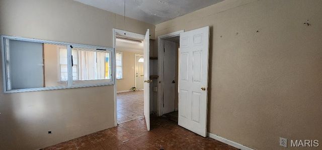 2350 Chambers Road, St Louis, MO 63136